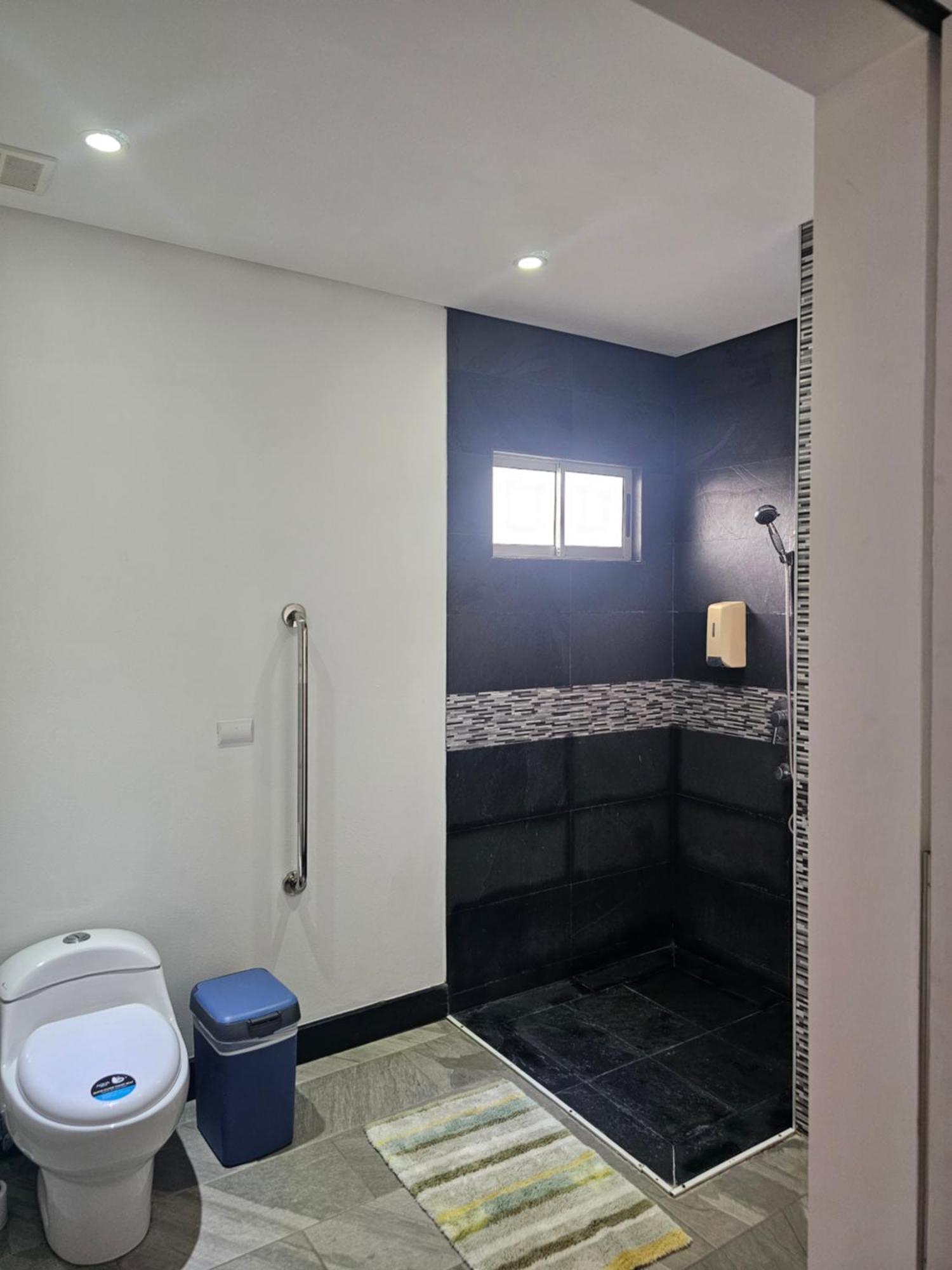 Pura Vida Apartments 케포스 객실 사진